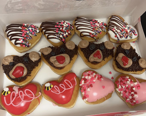 Bakery «Krispy Kreme Doughnuts», reviews and photos, 2900 S 108th St, Milwaukee, WI 53227, USA