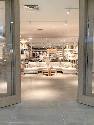 Furniture Store «Crate and Barrel», reviews and photos, 2801 W Big Beaver Rd, Troy, MI 48084, USA