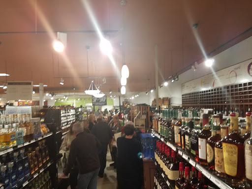 Grocery Store «The Hills Market», reviews and photos, 7860 Olentangy River Rd, Columbus, OH 43235, USA