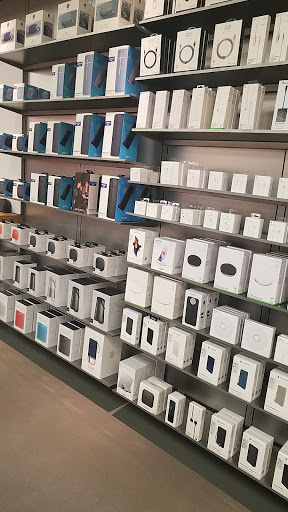 Computer Store «Apple Short Pump Town Center», reviews and photos, 11800 W Broad St, Henrico, VA 23233, USA