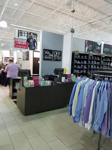 Department Store «Saks OFF 5TH», reviews and photos, 3310 Livermore Outlets Dr, Livermore, CA 94551, USA