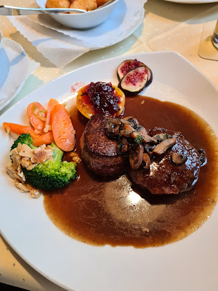 Plats et boissons hôtels Grüner Baum 76437 Rastatt