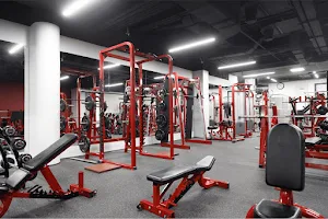 Фитнес-центр Powerhouse Gym image