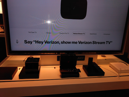 Cell Phone Store «Verizon», reviews and photos, 1201 Kings Hwy, Fairfield, CT 06824, USA