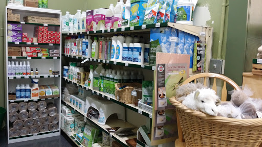 Grocery Store «Bear Foods Natural Market», reviews and photos, 125 E Woodin Ave, Chelan, WA 98816, USA