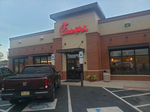 Fast Food Restaurant «Chick-fil-A», reviews and photos, 2801 E Market St, York, PA 17402, USA