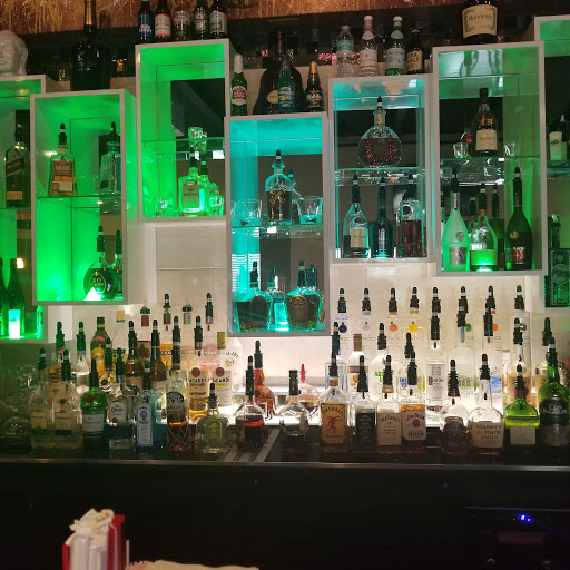 Bar & Grill «Henney Tyme Bar and Lounge», reviews and photos, 3200 Hallandale Beach Blvd, Hollywood, FL 33023, USA