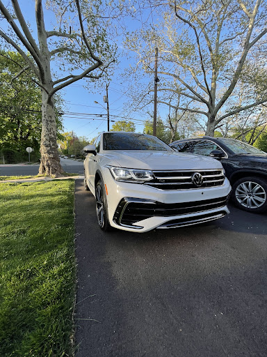 Volkswagen Dealer «Reydel Volkswagen, Sales & Service Center, Edison New Jersey VW Dealer», reviews and photos, 2034 NJ-27, Edison, NJ 08817, USA