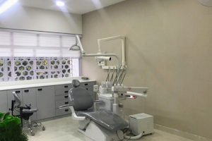 32 pearls dental clinic ( Dr kriti Dewan) image