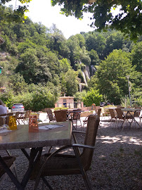 Atmosphère du Restaurant Le Bistrot de la Cascade à Groslée-Saint-Benoit - n°19