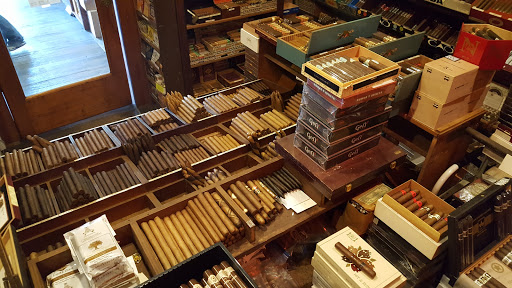 Liquor Store «Old Oaks Liquor», reviews and photos, 3006 Thousand Oaks Blvd, Thousand Oaks, CA 91362, USA