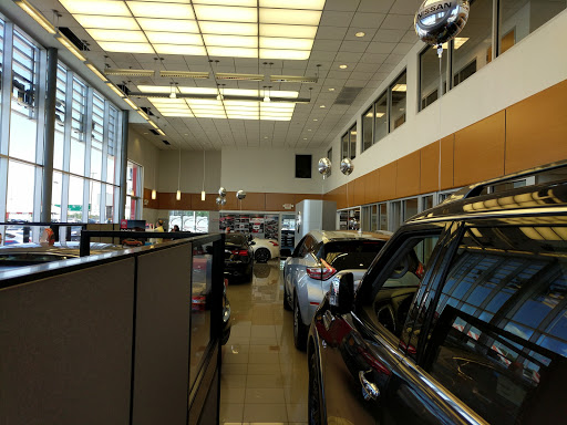 Nissan Dealer «St. Charles Nissan», reviews and photos, 5625 Veterans Memorial Pkwy, St Peters, MO 63376, USA
