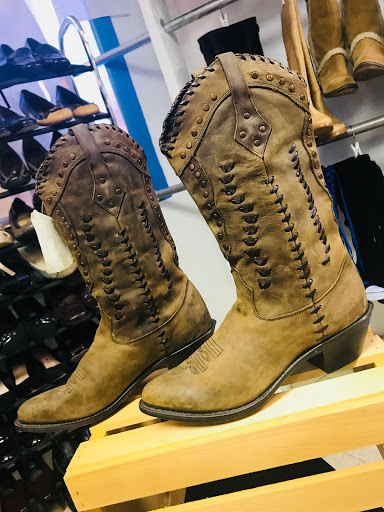 Stores and Shopping «Frugalista», reviews and photos, 3069 Mt Pleasant St NW, Washington, DC 20009, USA