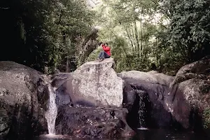 Batu Kemalik Waterfall image