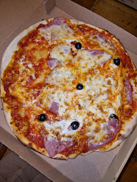 Plats et boissons du Pizzas à emporter Le Kiosque à Pizzas à Auneau-Bleury-Saint-Symphorien - n°1