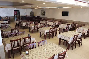 Alia Restaurant Khalda image