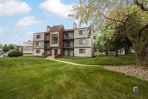 Stonegate Village Apartments by Royse + Brinkmeyer image