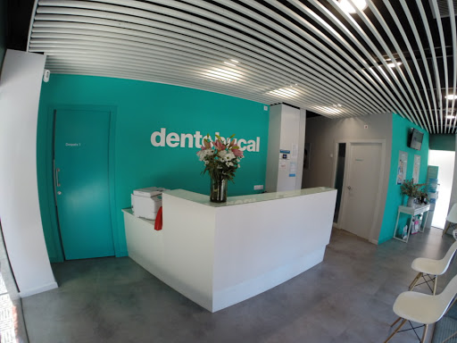Clínica Dental Dentobucal Sant Adrià de Besòs en Sant Adrià de Besòs, Barcelona