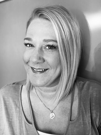 Tanning Salon «Indulge Salon & Tanning», reviews and photos, 1713 Commerce Dr, North Mankato, MN 56003, USA