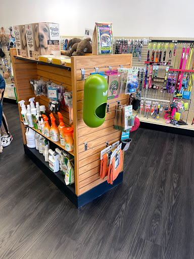 Pet Supply Store «Animal House Grooming & Quality», reviews and photos, 229 W Absecon Blvd, Absecon, NJ 08201, USA