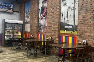 D' Colombia Restaurant & Bakery image