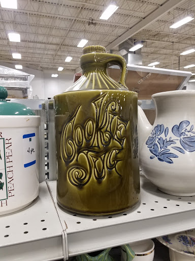 Thrift Store «2nd Ave Value Stores», reviews and photos, 163 Franklin Mills Blvd, Philadelphia, PA 19154, USA