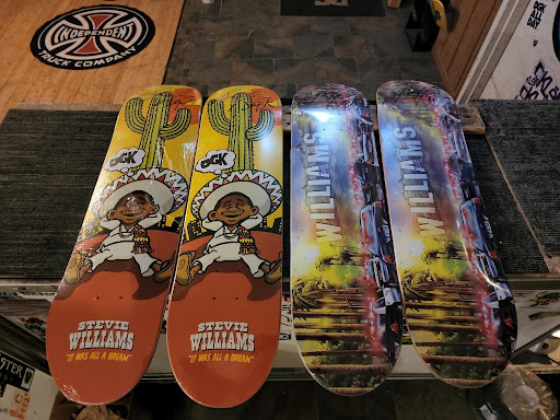 Skateboard Park «Asylum Skate Park», reviews and photos, 29850 Skokie Hwy, Lake Bluff, IL 60044, USA