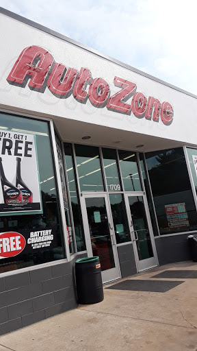 Auto Parts Store «AutoZone», reviews and photos, 1709 Monmouth St, Newport, KY 41071, USA