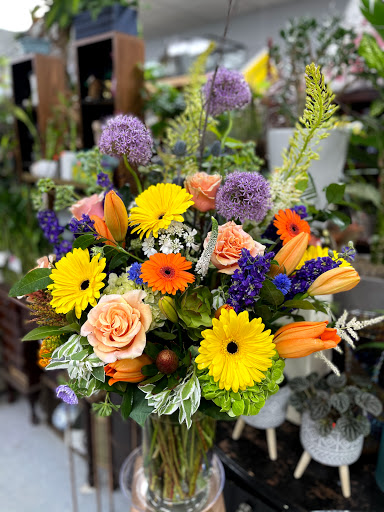 Rogers Park Florist, 1415 W Morse Ave, Chicago, IL 60626, USA, 