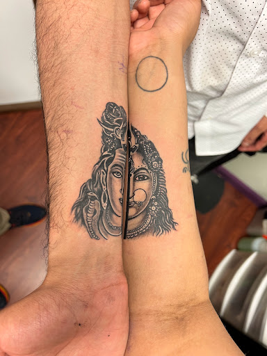 Tattoo Shop «studio 316 Tattoo & Body Piercing», reviews and photos, 84-22 Roosevelt Ave, Jackson Heights, NY 11372, USA