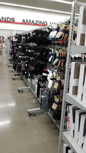Clothing Store «Burlington Coat Factory», reviews and photos, 3475 Westdale Dr SW, Cedar Rapids, IA 52404, USA