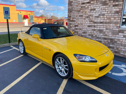 Auto Repair Shop «Rizza Body Shop», reviews and photos, 485 S River Rd, Des Plaines, IL 60016, USA