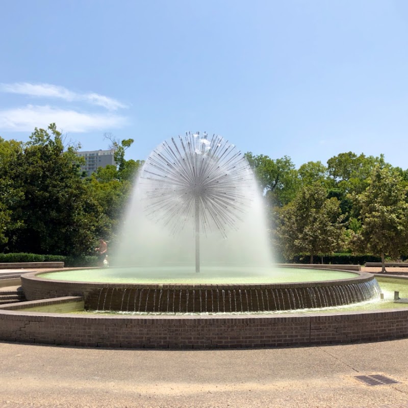 Gus S. Wortham Fountain