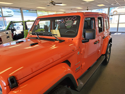 Car Dealer «Turpin Dodge Chrysler Jeep», reviews and photos, 90 John F Kennedy Rd, Dubuque, IA 52002, USA
