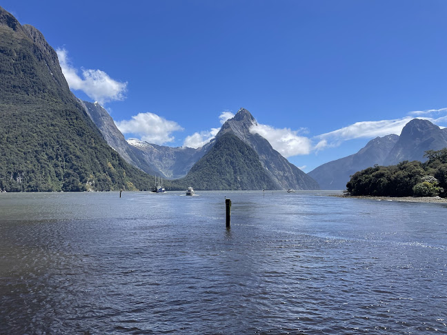 Freshwater Basin, Milford Sound Highway 94, Milford Sound 9679, New Zealand