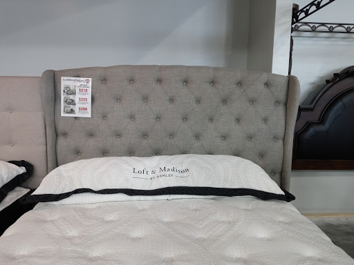 Furniture Store «Louisville Overstock Furniture Warehouse», reviews and photos, 1050 E Lewis and Clark Pkwy, Clarksville, IN 47129, USA