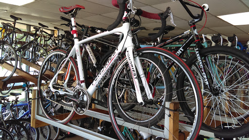 Bicycle Store «Bicycle Spot», reviews and photos, 5074 N Dixie Hwy, Oakland Park, FL 33334, USA