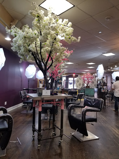 Beauty Salon «Tres Jolie Salon de Beaute», reviews and photos, 377 New York Ave, Huntington, NY 11743, USA