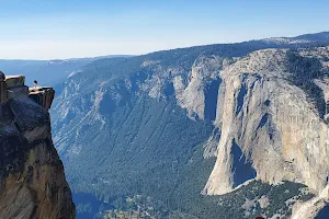 Yosemite taft point image