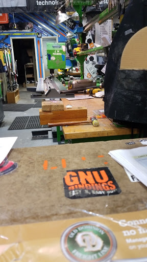 Outdoor Sports Store «Sun & Ski», reviews and photos, 14130 Sullyfield Cir, Chantilly, VA 20151, USA