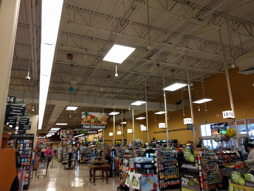 Grocery Store «Kroger», reviews and photos, 21555 21 Mile Rd, Macomb, MI 48044, USA
