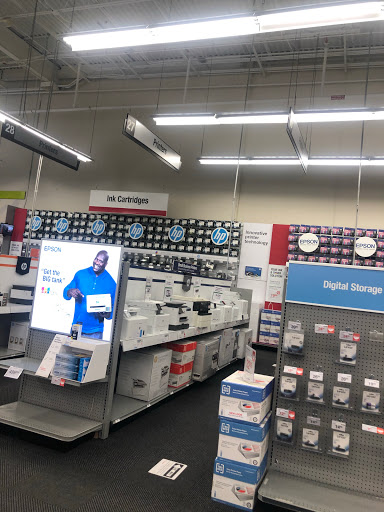 Office Supply Store «Staples», reviews and photos, 1075 N Main St, Warrington, PA 18976, USA