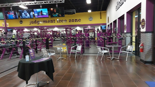 Gym «Planet Fitness», reviews and photos, 1111 N Dixie Hwy #17, Elizabethtown, KY 42701, USA