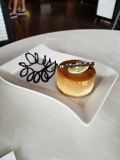 Chocolate Shop «Le Chocoholique», reviews and photos, 601 N High St, Columbus, OH 43215, USA