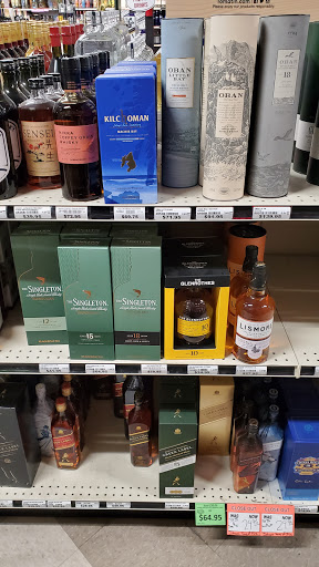 Liquor Store «Troutdale Liquor Store», reviews and photos, 3030 NE Hogan Dr, Gresham, OR 97030, USA