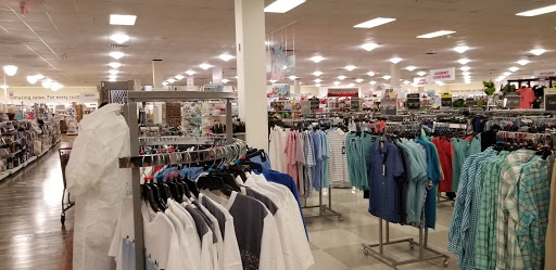 Department Store «T.J. Maxx & HomeGoods», reviews and photos, 111 Taunton St, Plainville, MA 02762, USA
