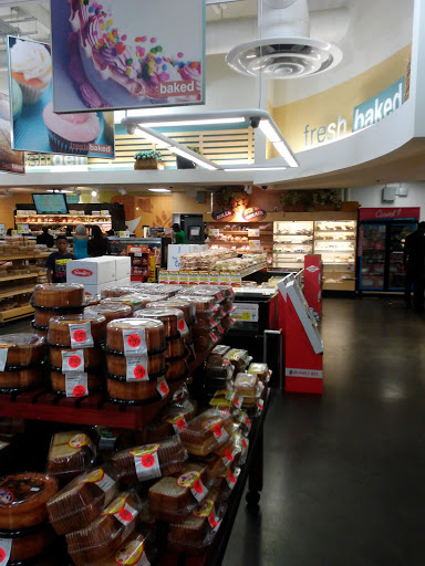 Grocery Store «The Fresh Grocer of Progress Plaza», reviews and photos, 1501 N Broad St, Philadelphia, PA 19122, USA