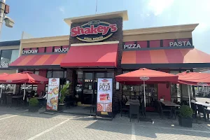 Shakey's Pizza Parlor image