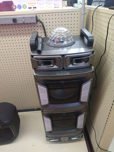 Pawn Shop «Boll Weevil Pawn Shop», reviews and photos, 3700 S University Ave, Little Rock, AR 72204, USA