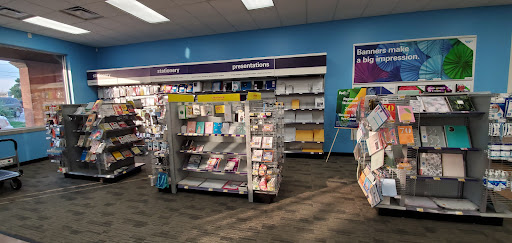 Print Shop «FedEx Office Print & Ship Center», reviews and photos, 2330 N Hwy 67, Florissant, MO 63033, USA